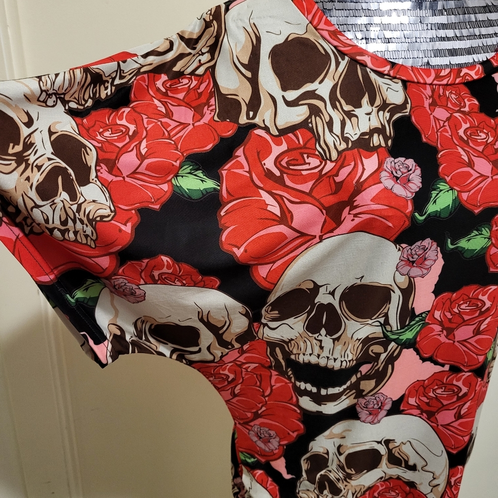 Skull batwing top